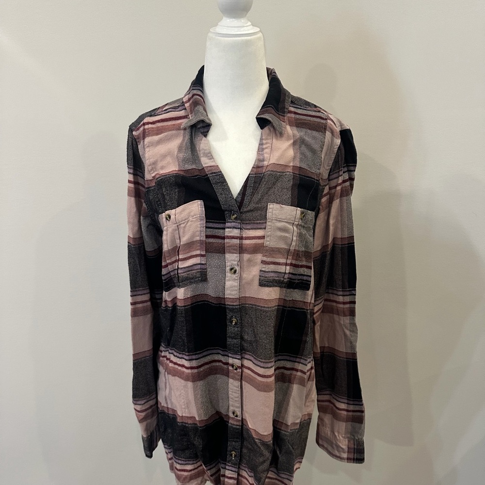 Maurice’s Plaid Button-Up Shirt Size M